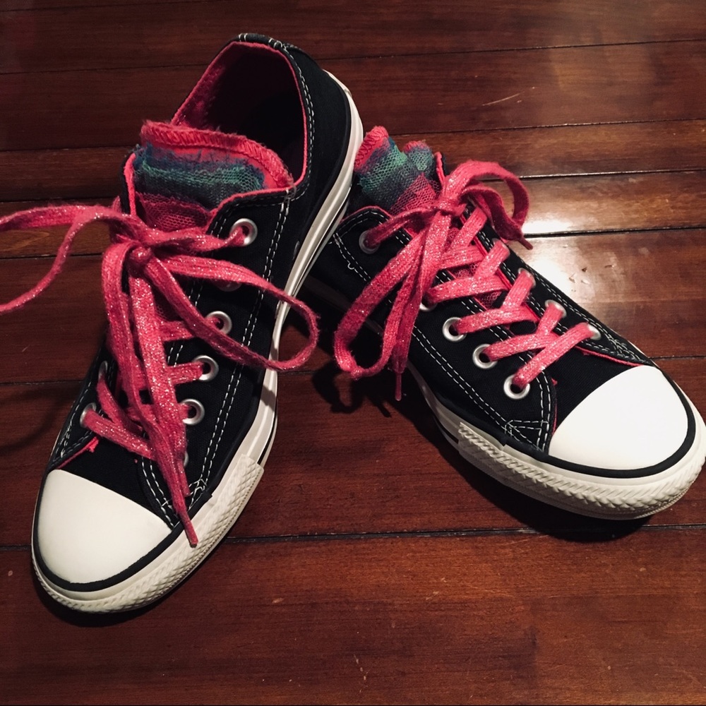 CONVERSE SNEAKERS. W7. M5
